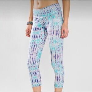 Onzie Crop Capri Tie Dye Yoga Workout Leggings-Purple Aqua Multi-Size XS‎